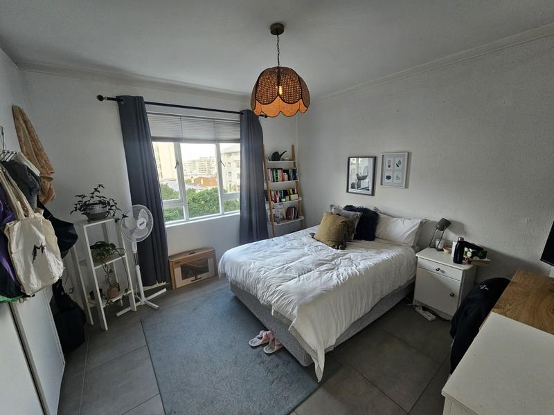 2 Bedroom Property for Sale in Sea Point Western Cape